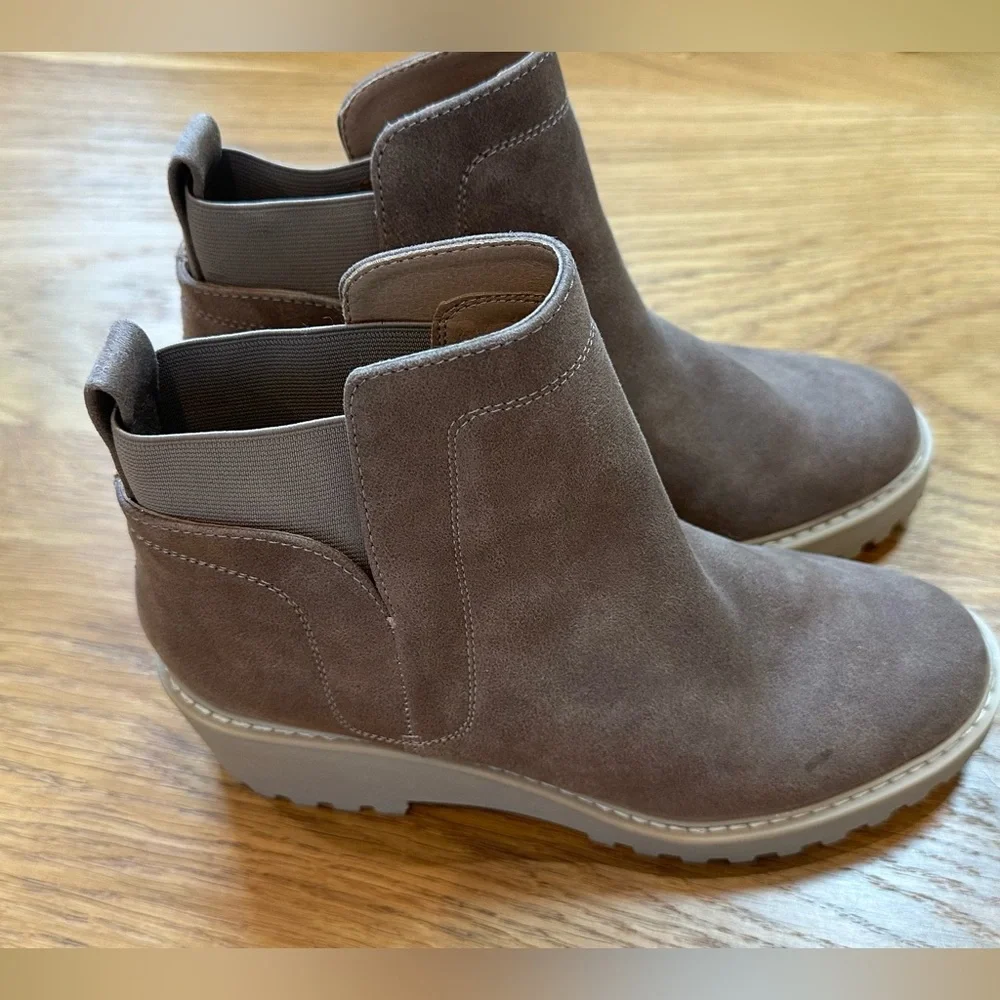 DOLCE VITA RIELLE TRUFFLE BOOT